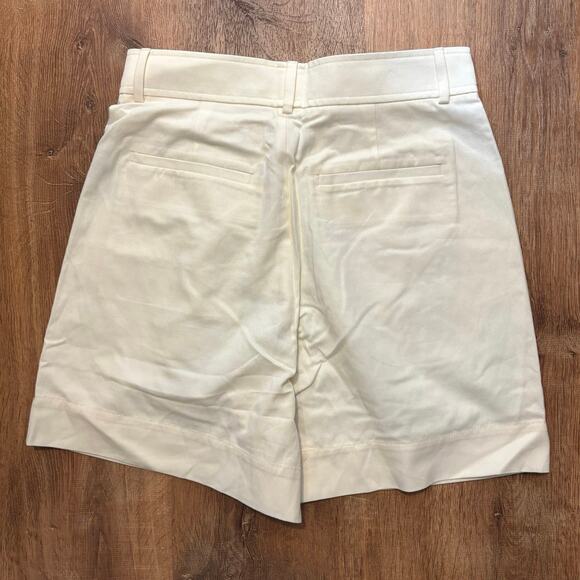 NWOT Everlane The Draper Short In Buttersmooth Bone Size 6 - Picture 6 of 6